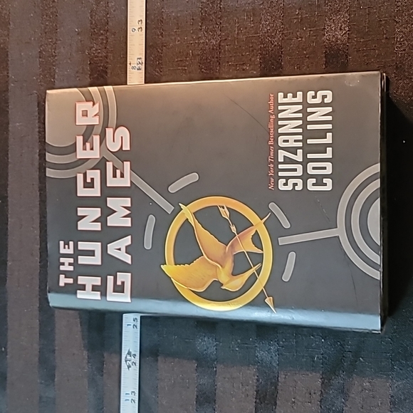 Full set of EUC hardcover books The Hunger Games, Catching Fire, Mocking Jay - Picture 2 of 16